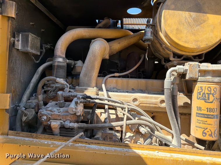 image for item FK0073 1999 Caterpillar 140H motor grader