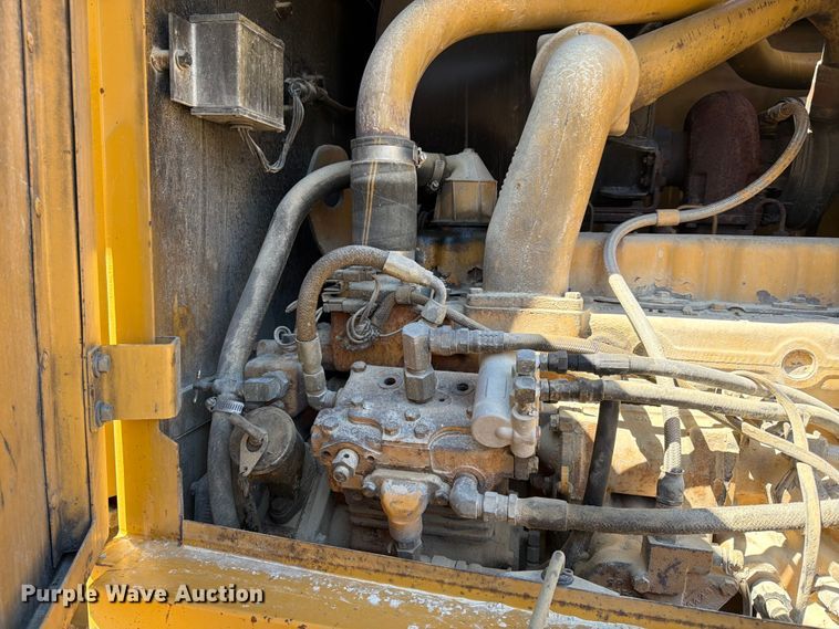 image for item FK0073 1999 Caterpillar 140H motor grader