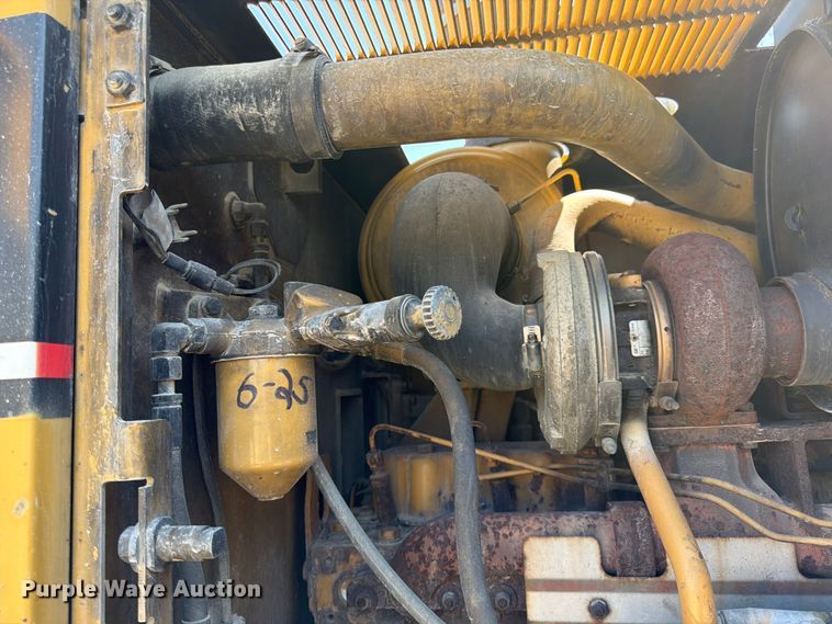 image for item FK0073 1999 Caterpillar 140H motor grader