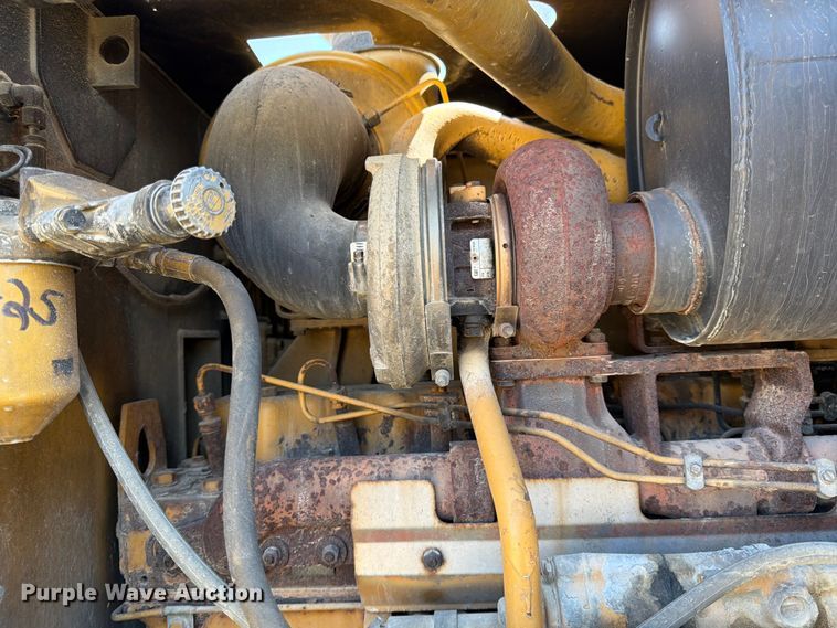 image for item FK0073 1999 Caterpillar 140H motor grader