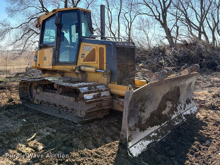 image for item FK0077 2007 John Deere 700J LGP dozer