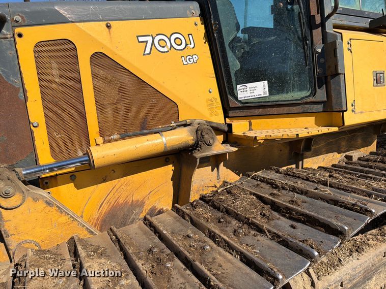 image for item FK0077 2007 John Deere 700J LGP dozer