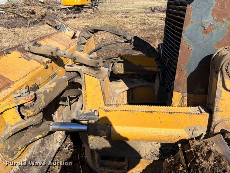 image for item FK0077 2007 John Deere 700J LGP dozer