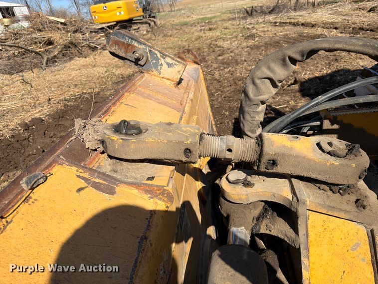 image for item FK0077 2007 John Deere 700J LGP dozer