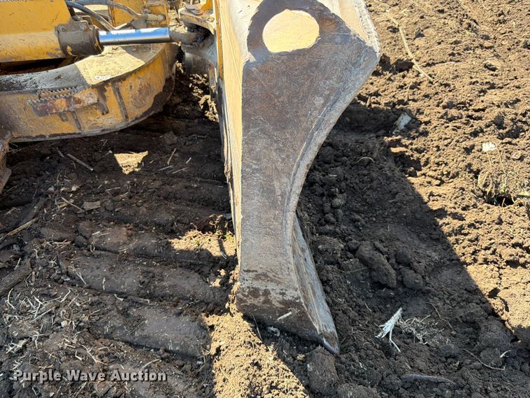 image for item FK0077 2007 John Deere 700J LGP dozer