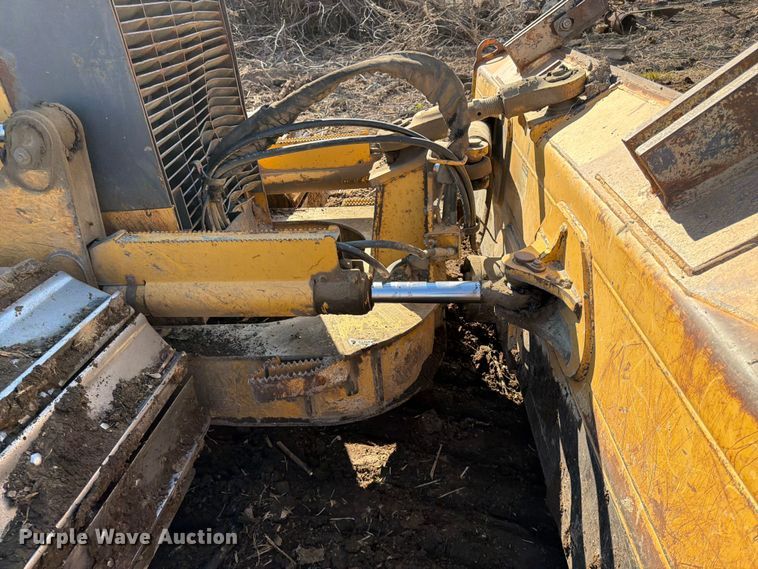 image for item FK0077 2007 John Deere 700J LGP dozer