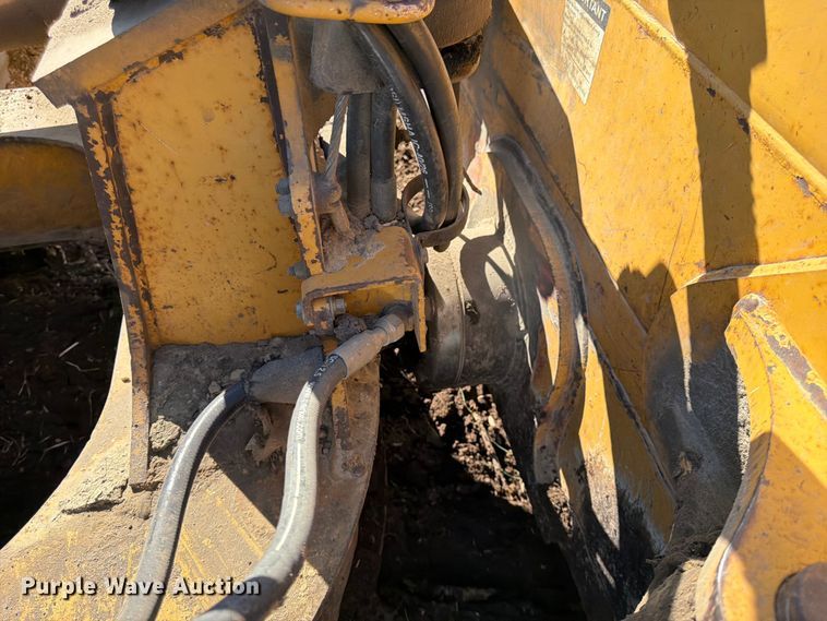 image for item FK0077 2007 John Deere 700J LGP dozer