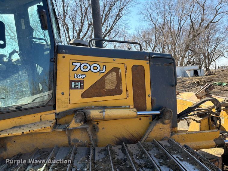 image for item FK0077 2007 John Deere 700J LGP dozer