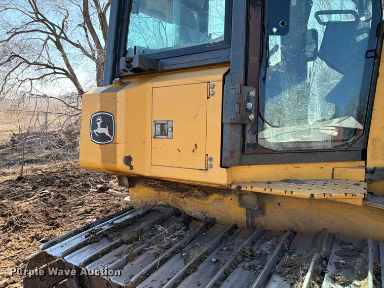 image for item FK0077 2007 John Deere 700J LGP dozer