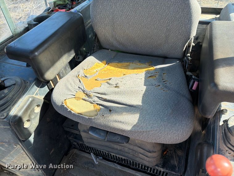 image for item FK0077 2007 John Deere 700J LGP dozer