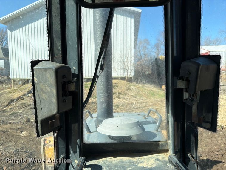 image for item FK0077 2007 John Deere 700J LGP dozer