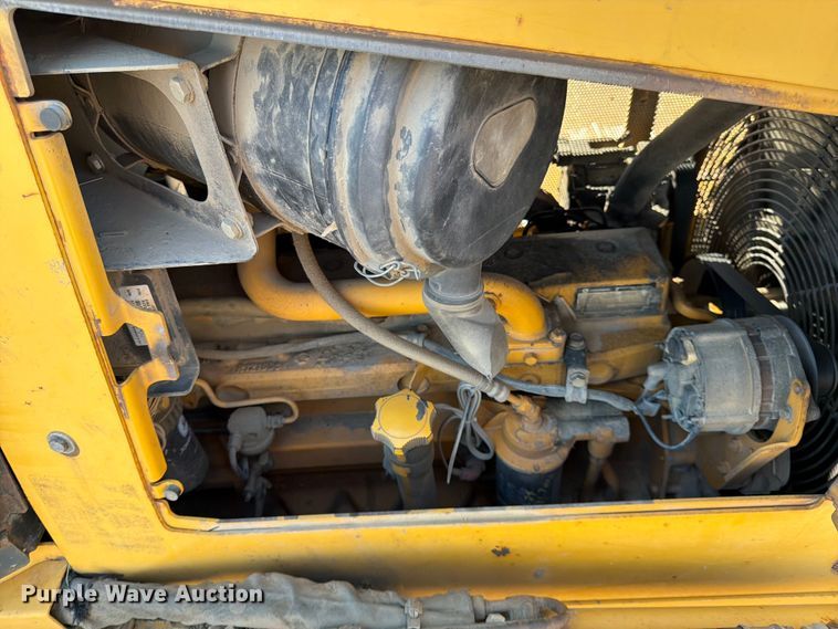 image for item FK0077 2007 John Deere 700J LGP dozer