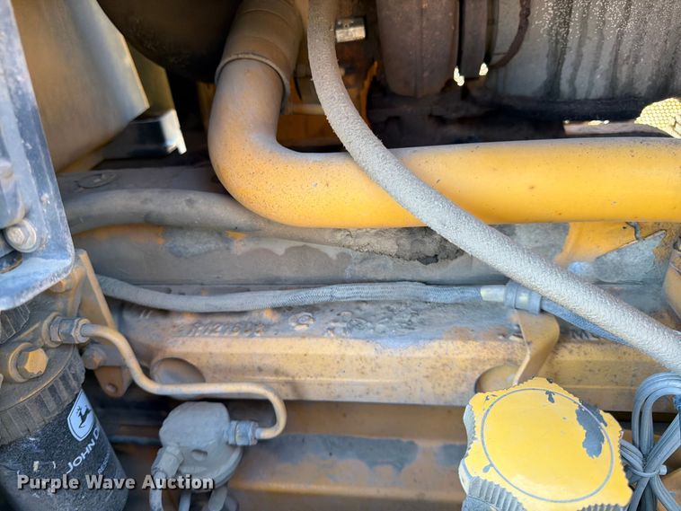 image for item FK0077 2007 John Deere 700J LGP dozer