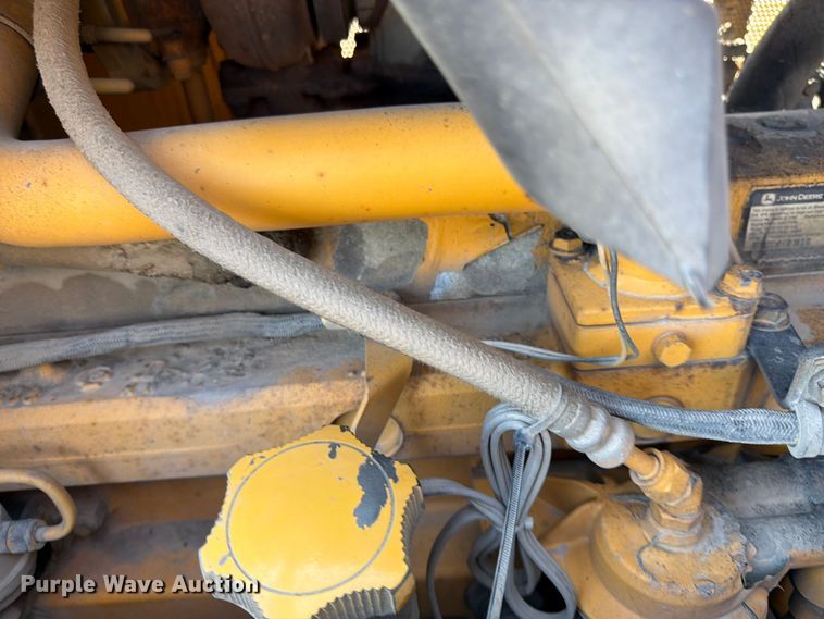 image for item FK0077 2007 John Deere 700J LGP dozer