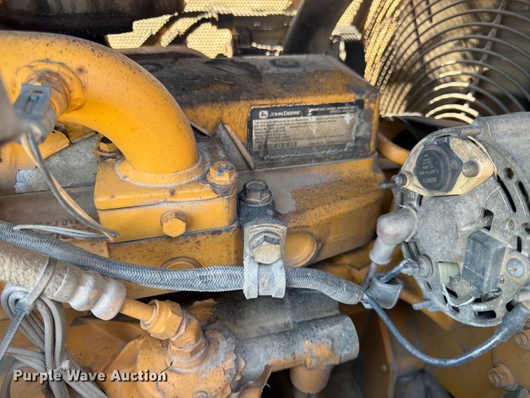 image for item FK0077 2007 John Deere 700J LGP dozer