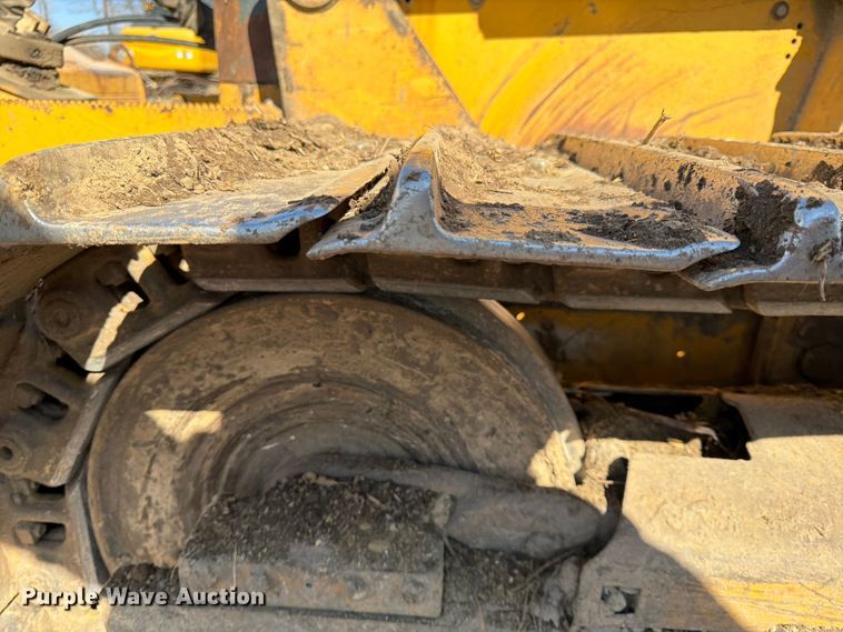 image for item FK0077 2007 John Deere 700J LGP dozer