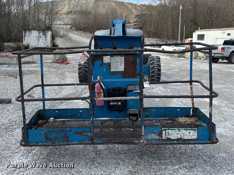 image for item FK1274 2007 Genie S-80 boom lift