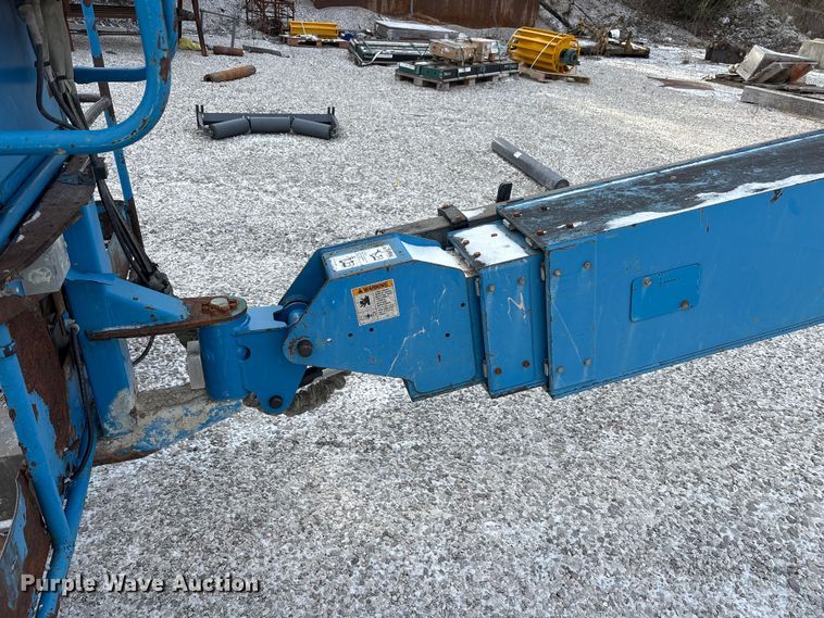 image for item FK1274 2007 Genie S-80 boom lift