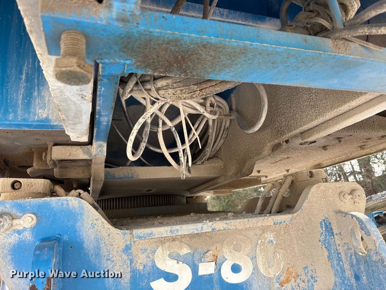 image for item FK1274 2007 Genie S-80 boom lift