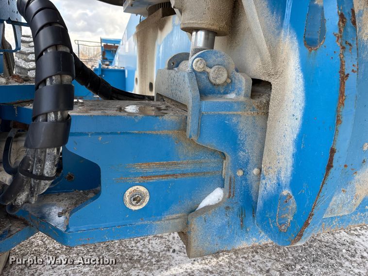 image for item FK1274 2007 Genie S-80 boom lift