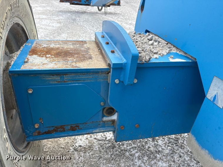 image for item FK1274 2007 Genie S-80 boom lift