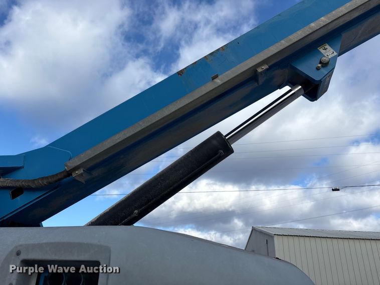 image for item FK1274 2007 Genie S-80 boom lift