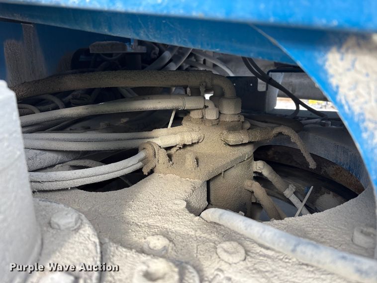 image for item FK1274 2007 Genie S-80 boom lift