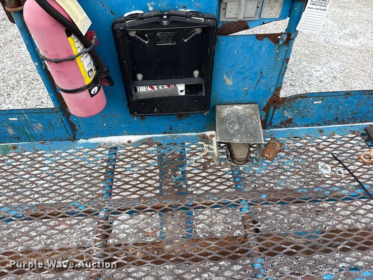 image for item FK1274 2007 Genie S-80 boom lift