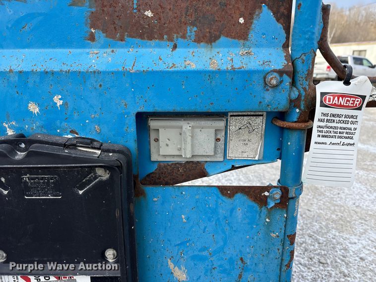 image for item FK1274 2007 Genie S-80 boom lift