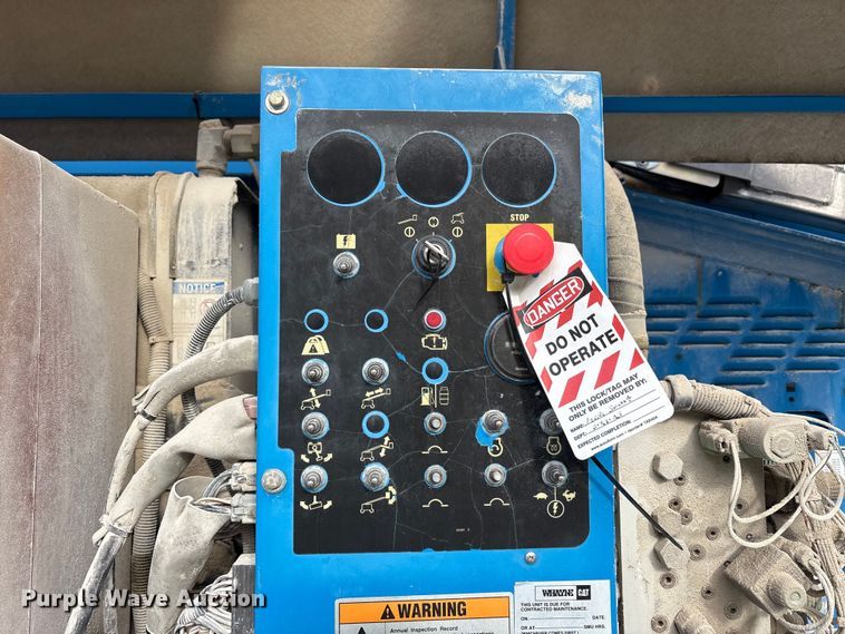 image for item FK1274 2007 Genie S-80 boom lift