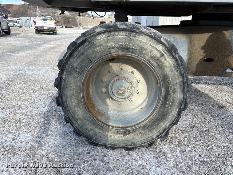 image for item FK1274 2007 Genie S-80 boom lift