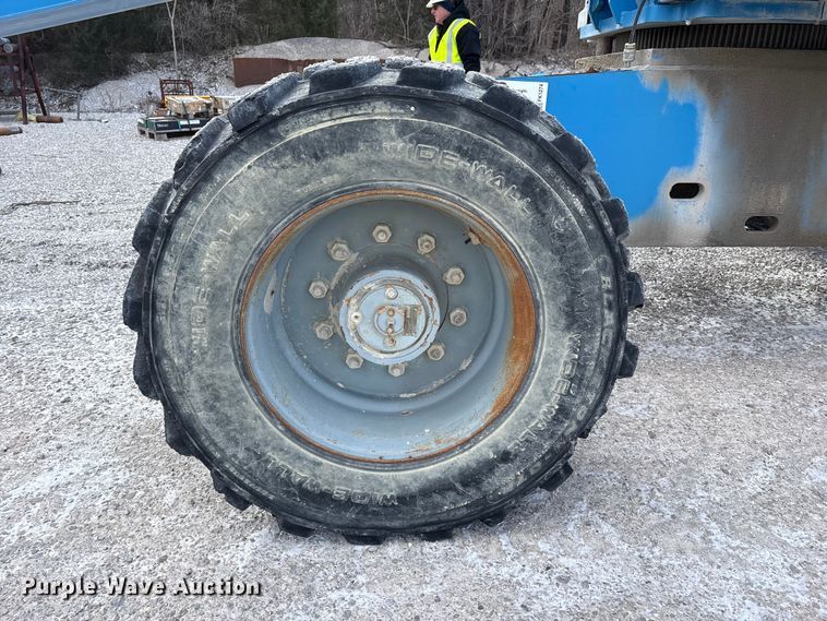 image for item FK1274 2007 Genie S-80 boom lift