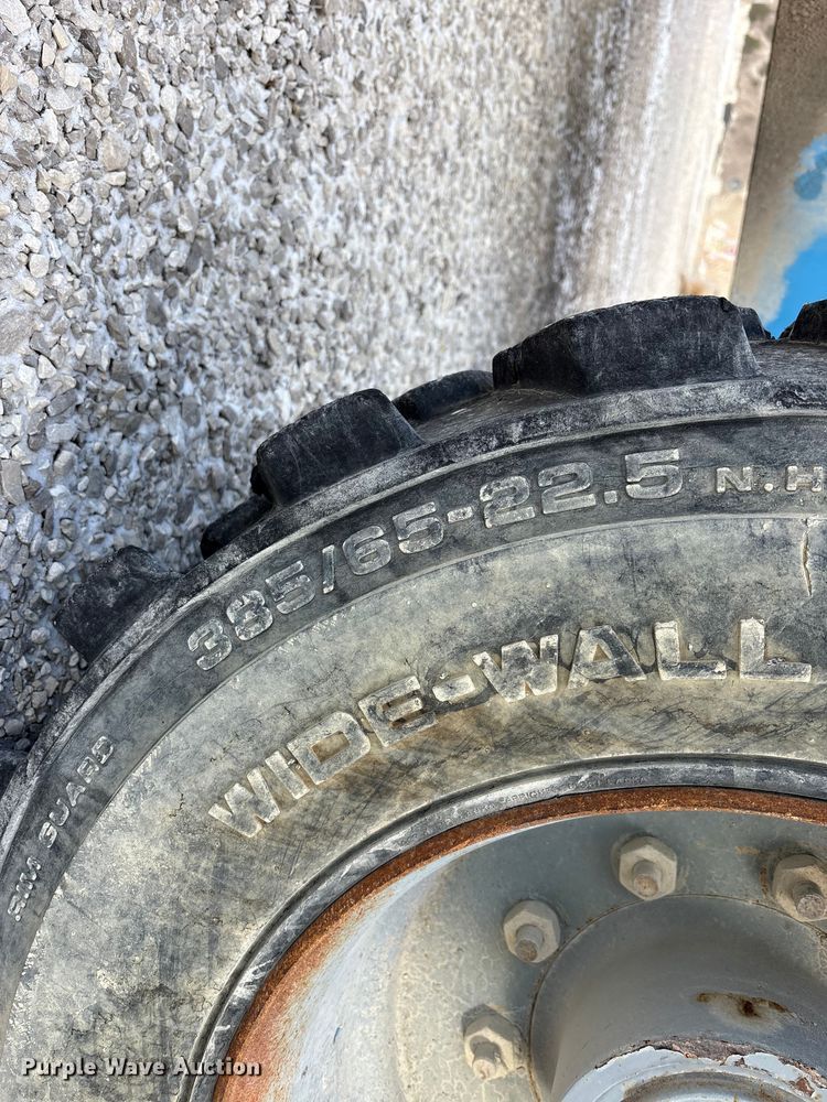 image for item FK1274 2007 Genie S-80 boom lift