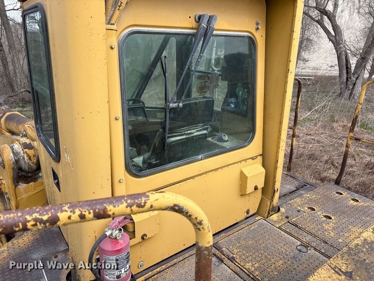 image for item FK1276 1994 Caterpillar 988F wheel loader