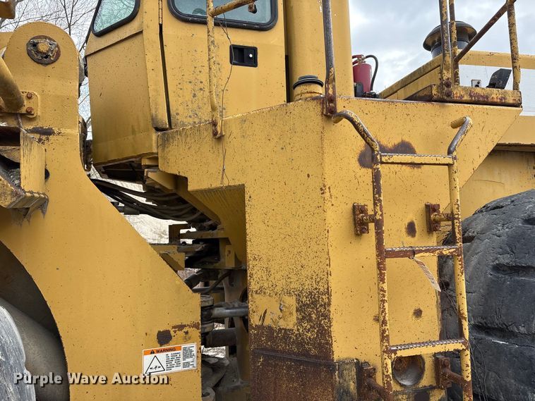 image for item FK1276 1994 Caterpillar 988F wheel loader