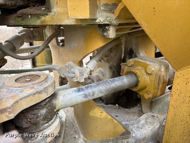 image for item FK1276 1994 Caterpillar 988F wheel loader