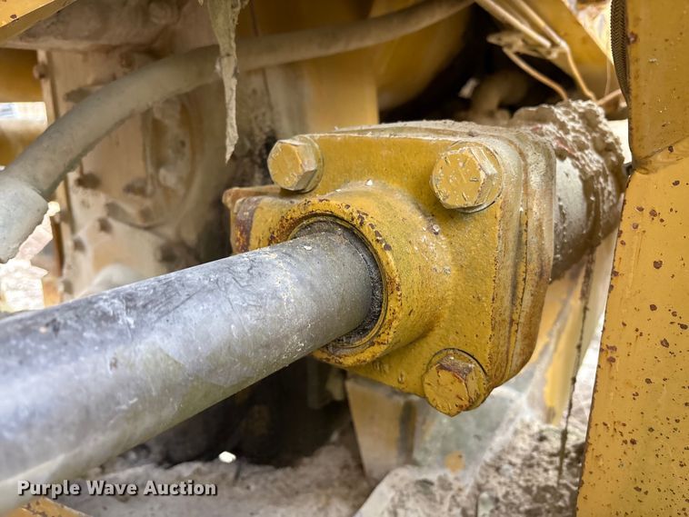 image for item FK1276 1994 Caterpillar 988F wheel loader