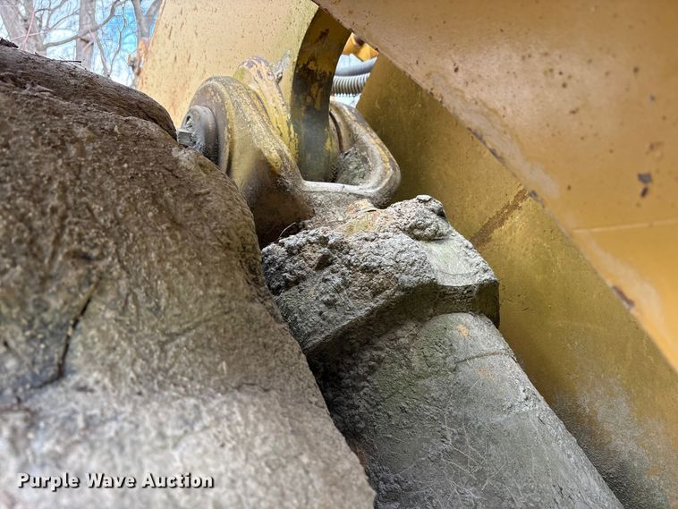 image for item FK1276 1994 Caterpillar 988F wheel loader