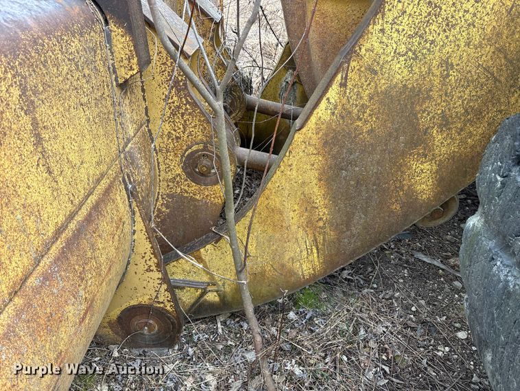 image for item FK1276 1994 Caterpillar 988F wheel loader