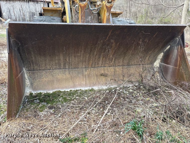 image for item FK1276 1994 Caterpillar 988F wheel loader