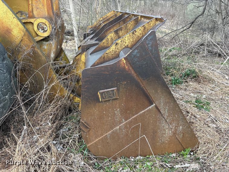 image for item FK1276 1994 Caterpillar 988F wheel loader