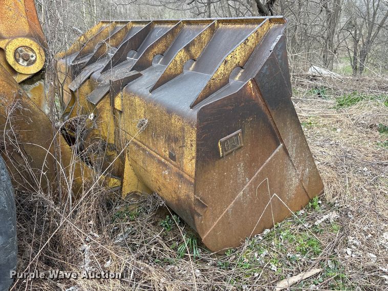 image for item FK1276 1994 Caterpillar 988F wheel loader