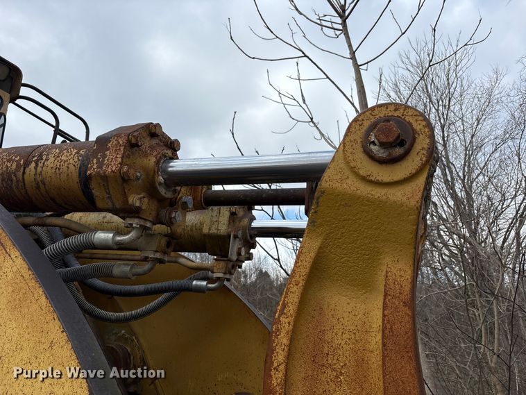 image for item FK1276 1994 Caterpillar 988F wheel loader