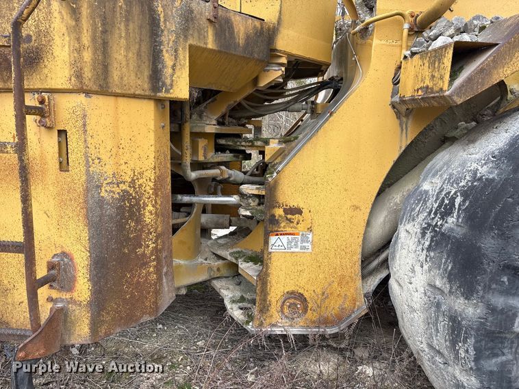 image for item FK1276 1994 Caterpillar 988F wheel loader