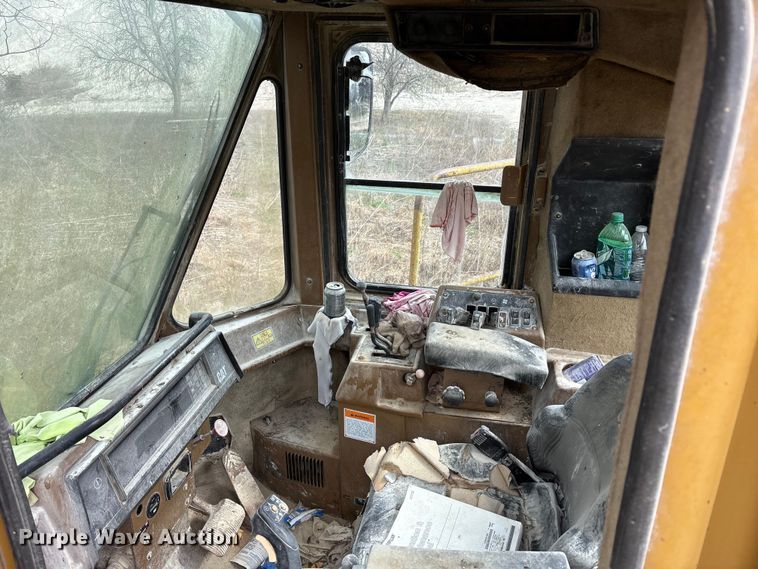 image for item FK1276 1994 Caterpillar 988F wheel loader