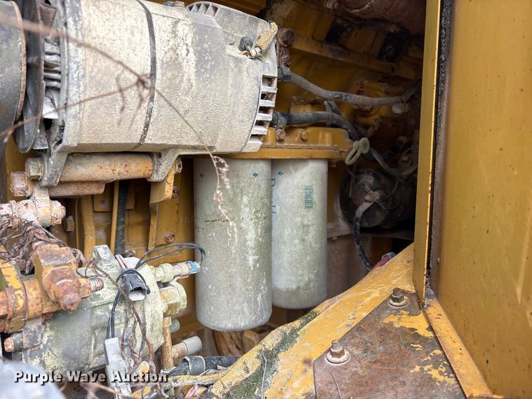 image for item FK1276 1994 Caterpillar 988F wheel loader