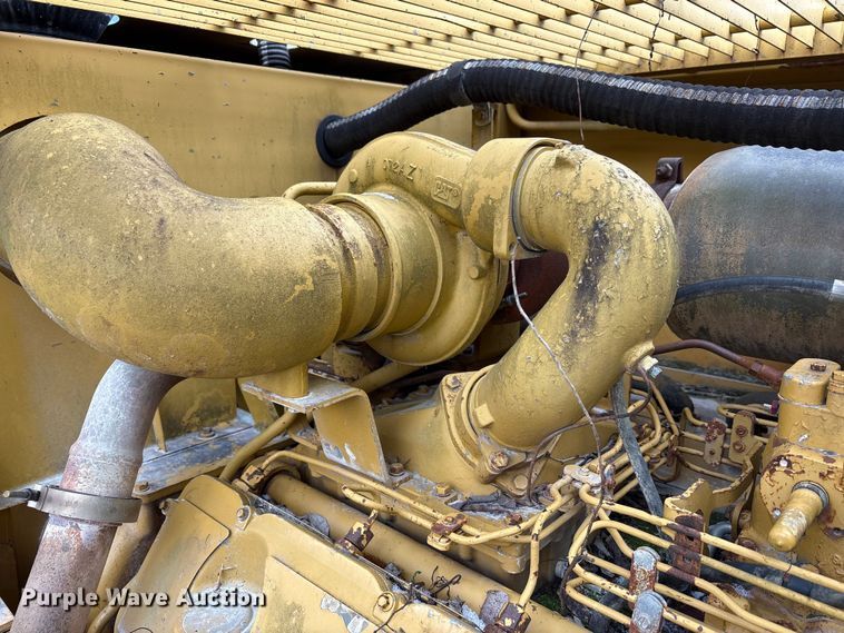 image for item FK1276 1994 Caterpillar 988F wheel loader