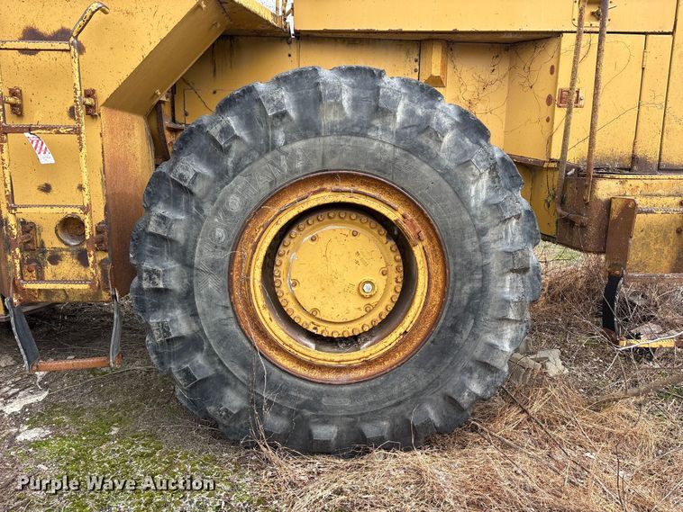 image for item FK1276 1994 Caterpillar 988F wheel loader