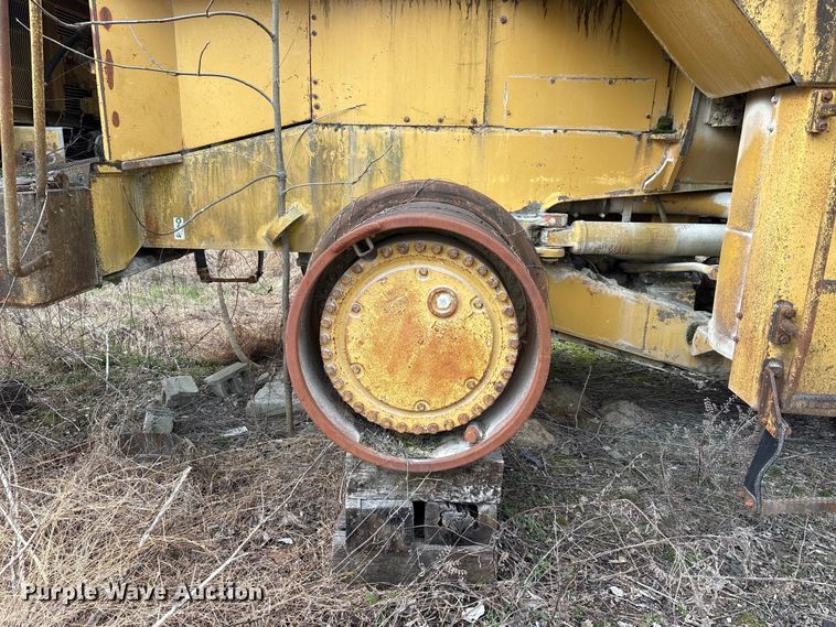 image for item FK1276 1994 Caterpillar 988F wheel loader