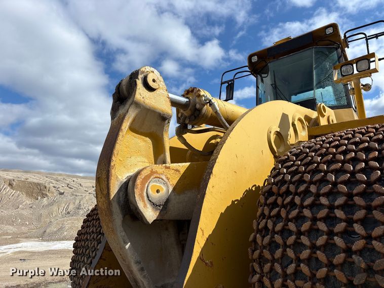 image for item FK1280 1999 Caterpillar 990 wheel loader